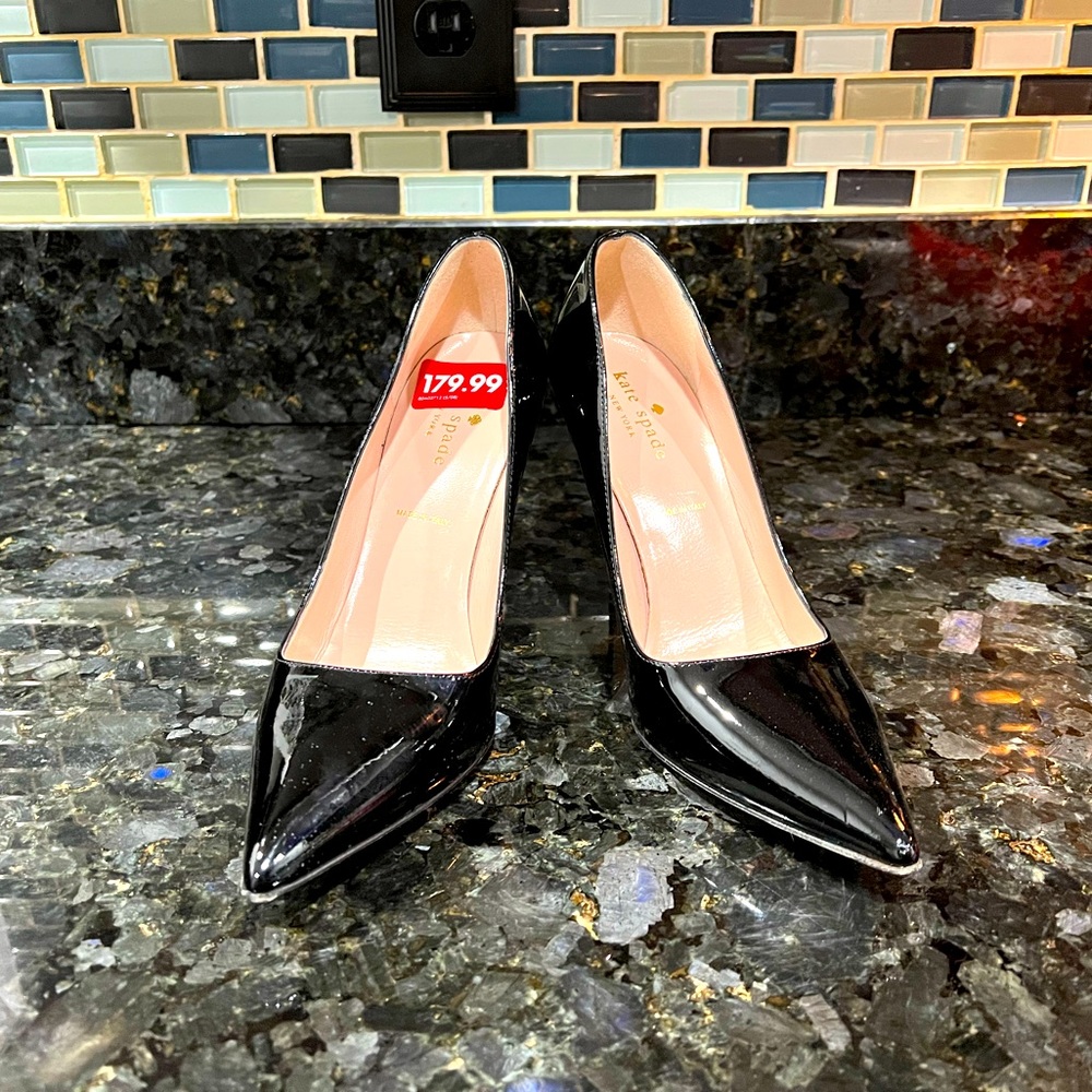 Katespade size 7 1/2 excellent condition
